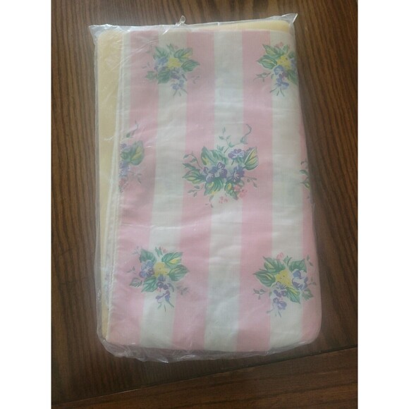 Vintage Ironing Board Cover and Pad, Teflon Pretty Print Cotton - Picture 2 of 3